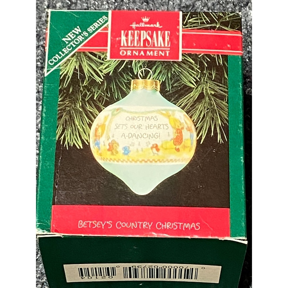 Hallmark Keepsake Ornament Betsey's Country Christmas 1992 New Collector Series